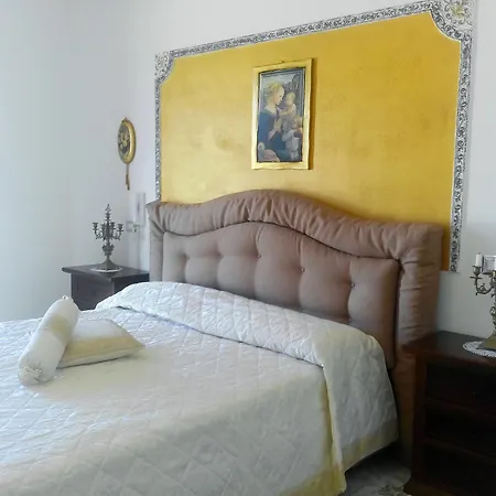 Maria Antonietta Villa *